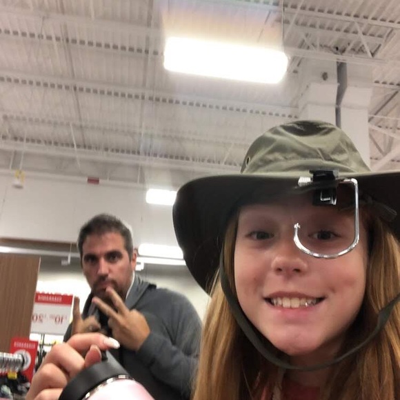 Meet your Posher, Helena - Picture 1 of 1